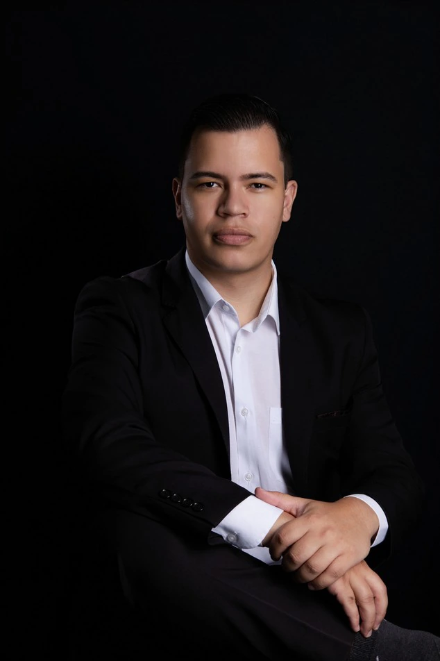 Lucas Prado, autor do devocional